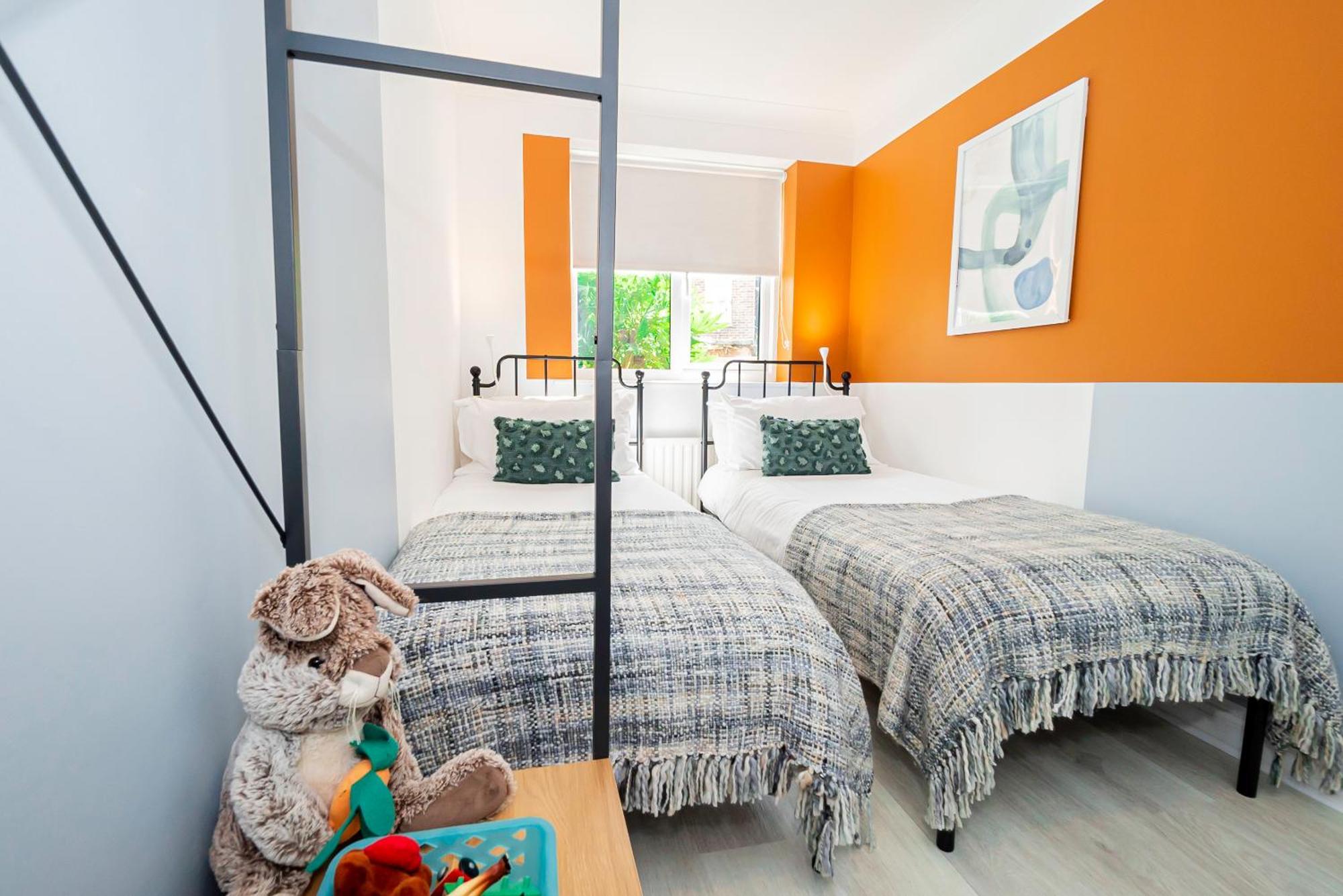 Bright & Breezy Apartment Portsmouth Bagian luar foto